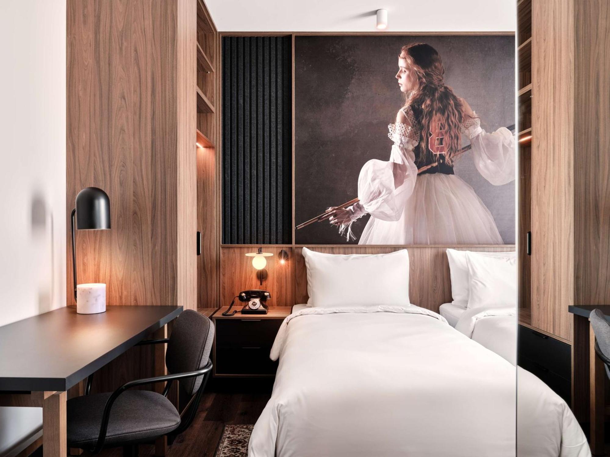Radisson Red Hotel & Radisson Red Apartments, Cracovia Exterior foto